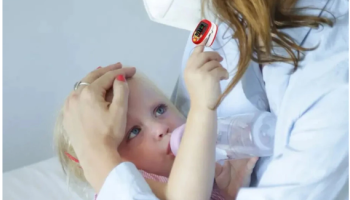 Oxímetro Infantil Para Crianças Bebe De Dedo Pulso Pediatrico Medidor Digital Saturação Recarregavel