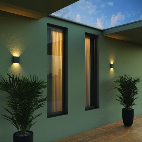 Arandela LED Luz Amarela Plástico IP65 Preto Brisa Inspire