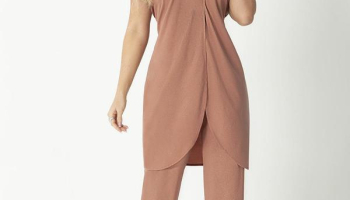 Gris – Conjunto Feminino em Tecido Perolado Bege