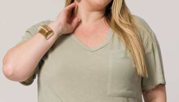 Lisamour – Blusa Decote V de Manga Curta Verde