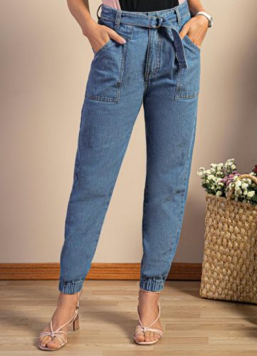 Quintess – Calça Jogger Jeans Médio com Bolsos e Cinto